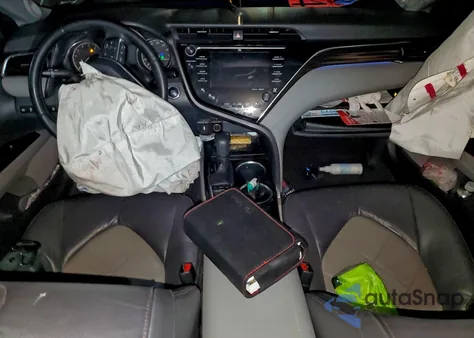 2018 Toyota Camry L z USA, uszkodzony, nr VIN 088944